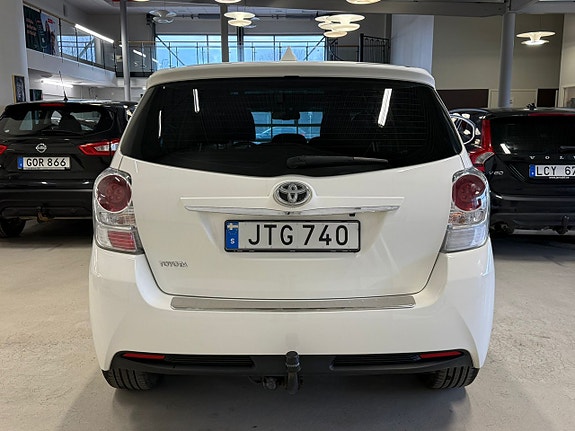 Toyota Verso 8 of 23