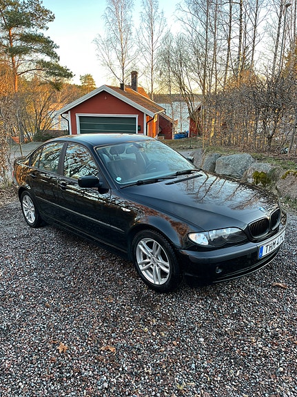 BMW 318i 2 of 5