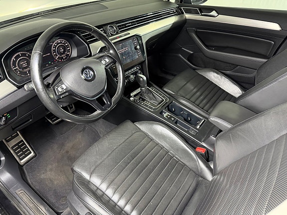 Volkswagen Passat Alltrack 9 of 22