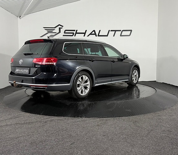 Volkswagen Passat Alltrack 5 of 5