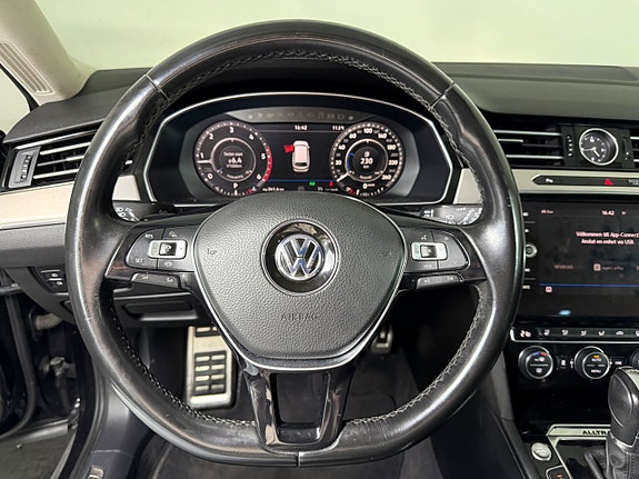 Volkswagen Passat Alltrack 12 of 22
