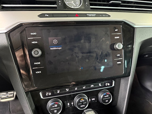 Volkswagen Passat Alltrack 18 of 22