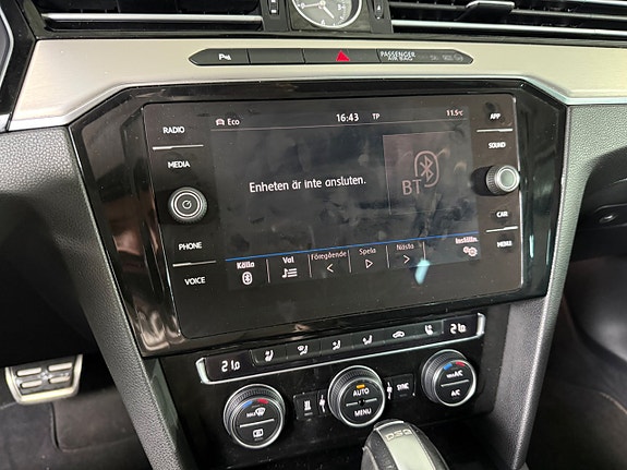 Volkswagen Passat Alltrack 15 of 22