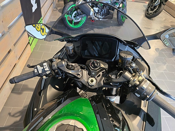 Kawasaki Ninja H2 SXSE Tourer KAMPANJ 7 of 8