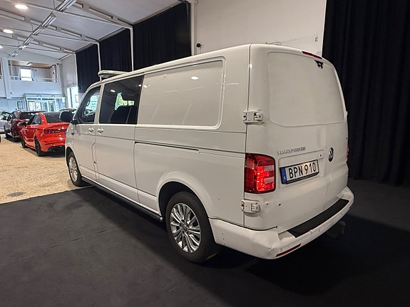 Volkswagen Transporter 3 of 5
