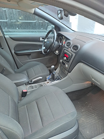 Ford Focus 4 of 5