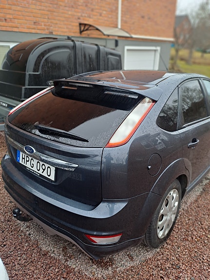 Ford Focus 2 of 5