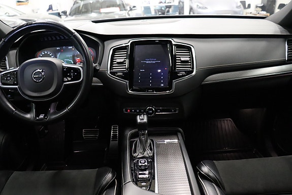 Volvo XC90 17 of 30