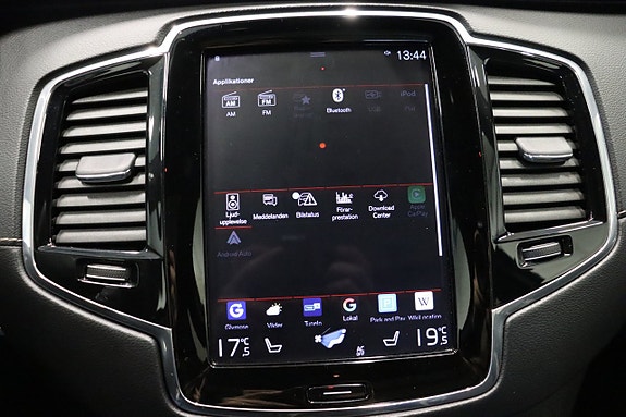Volvo XC90 25 of 30