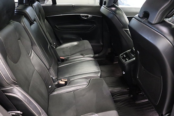 Volvo XC90 12 of 30