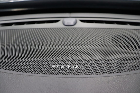 Volvo XC90 30 of 30