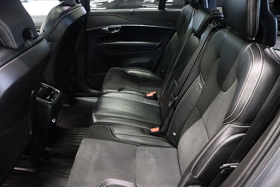 Volvo XC90 13 of 30