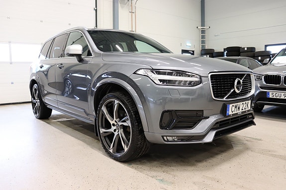 Volvo XC90 2 of 30