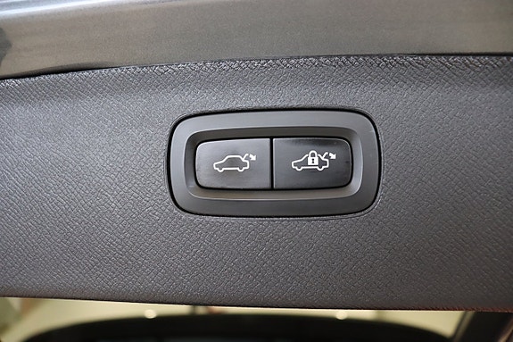 Volvo XC90 7 of 30