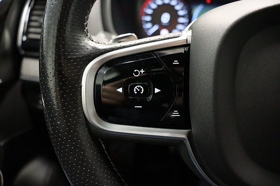 Volvo XC90 21 of 30