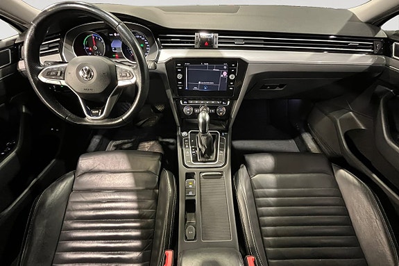Volkswagen Passat 10 of 19