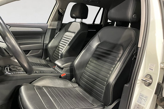 Volkswagen Passat 2 of 5