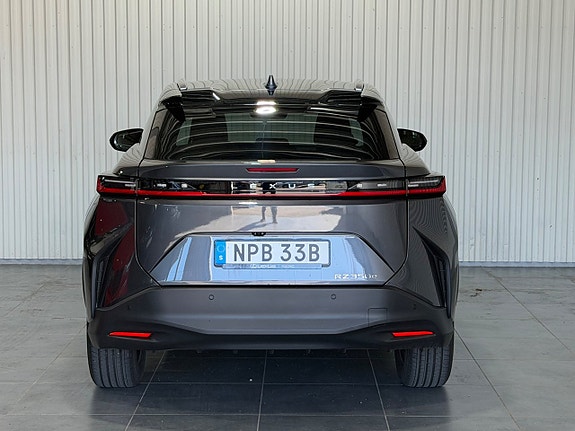 Lexus RZ350e 5 of 28