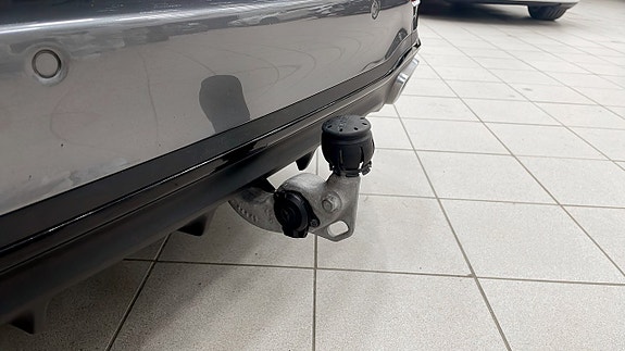 Mercedes-Benz C300 e 14 of 16