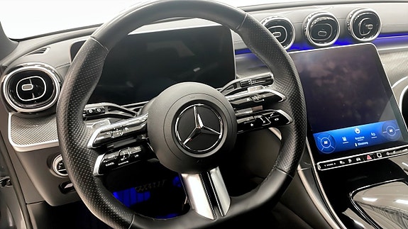 Mercedes-Benz C300 e 13 of 16