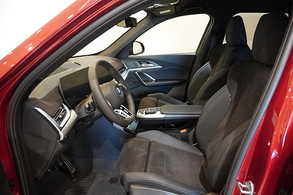 BMW iX1 11 of 12