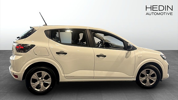 Dacia Sandero 6 of 11