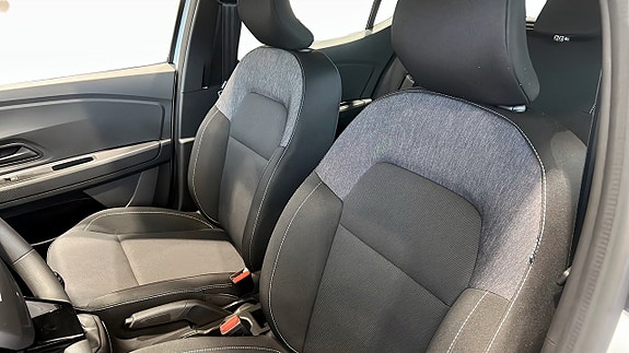 Dacia Sandero 11 of 11