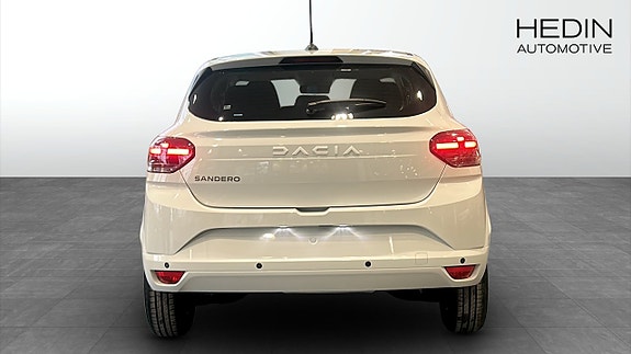 Dacia Sandero 7 of 11