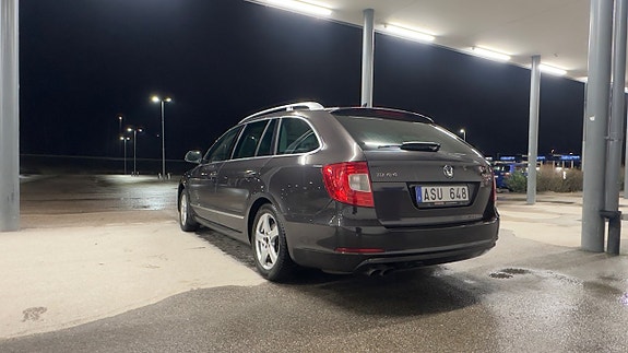 Skoda Superb 4 of 5
