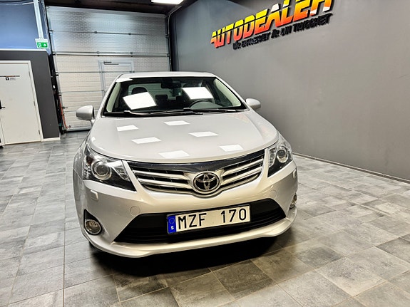 Toyota Avensis 6 of 12