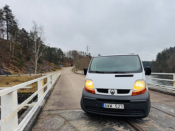 Renault Trafic 2 of 7