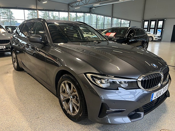 BMW 330e