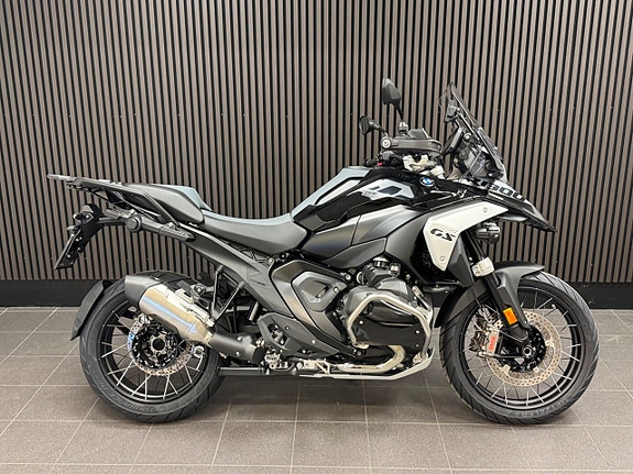BMW R1300GS 2 of 5