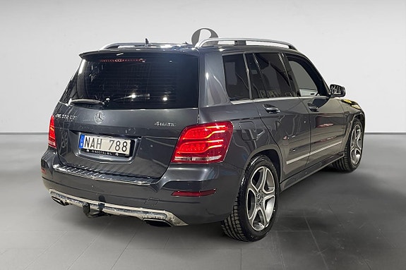 Mercedes-Benz GLK220 7 of 17