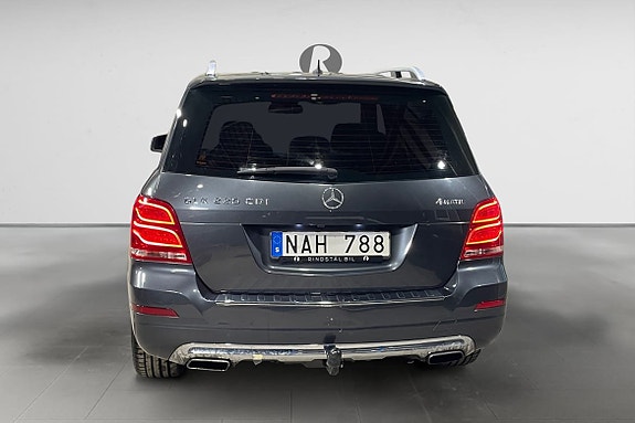 Mercedes-Benz GLK220 6 of 17