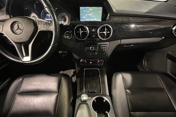Mercedes-Benz GLK220 12 of 17