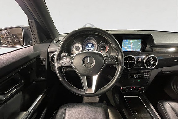 Mercedes-Benz GLK220 13 of 17