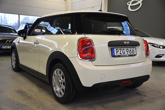 MINI One 5 of 5