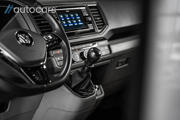 Volkswagen Crafter 25 of 30