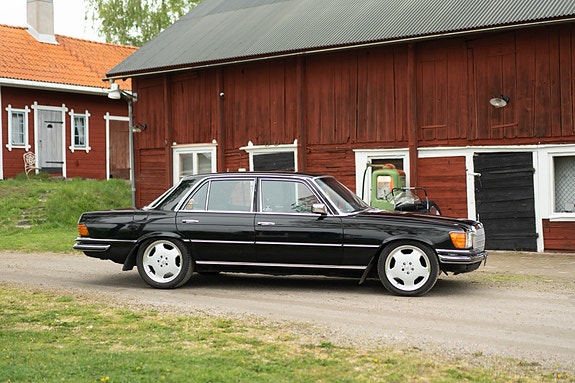 Mercedes-Benz 280 S 3 of 13