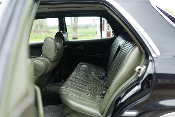 Mercedes-Benz 280 S 8 of 13