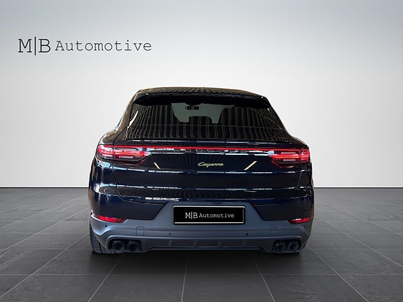 Porsche Cayenne 5 of 5