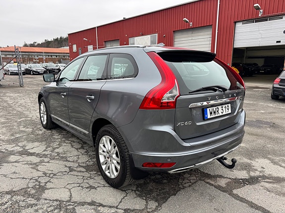 Volvo XC60 4 of 24