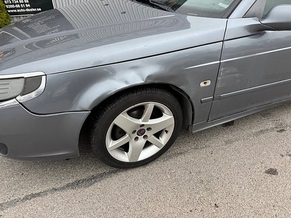 Saab 9-5 3 of 5
