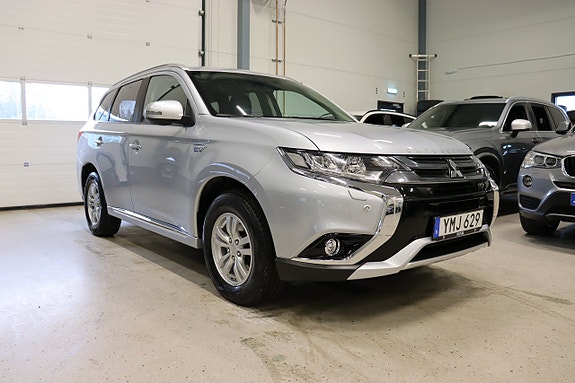 Mitsubishi Outlander 2 of 23