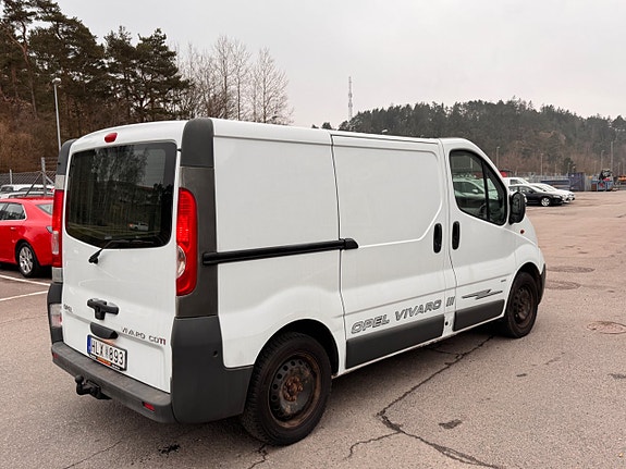 Opel Vivaro 5 of 5
