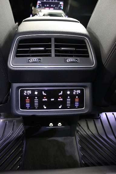 Audi Q8 16 of 25