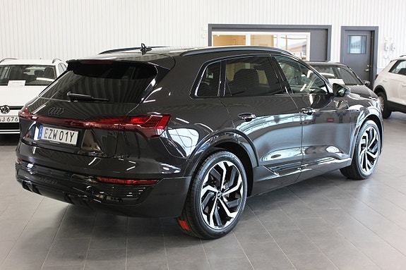 Audi Q8 5 of 5