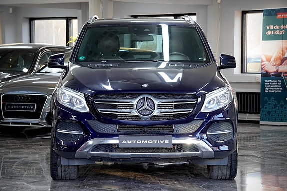 Mercedes-Benz GLE250 d 2 of 18