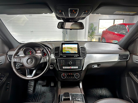 Mercedes-Benz GLE250 d 10 of 18